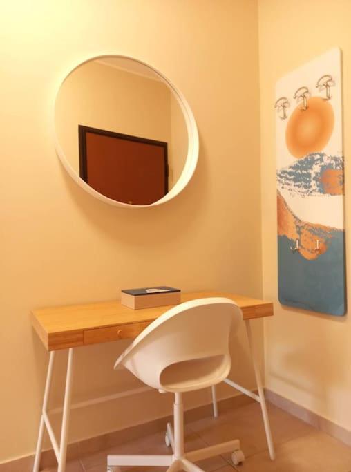 アテネBlue -Spacious 1Bdr Corner Flat/Balcony/Viewアパートメント エクステリア 写真